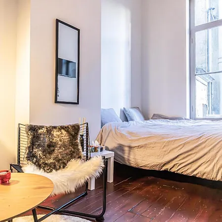 2 Private Bedrooms 4 Guests * Gent