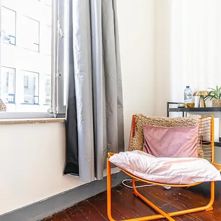 2 Bedrooms 4 Guests *